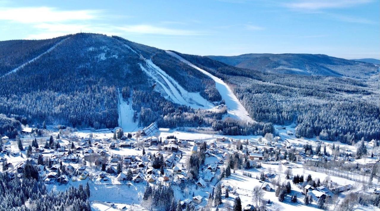 Resident Harrachov Family Apartment Luaran gambar