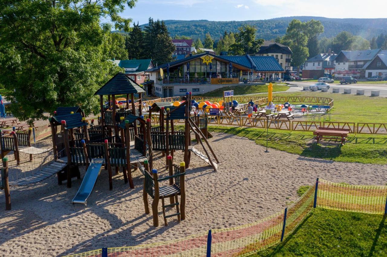 Resident Harrachov Family Apartment Luaran gambar