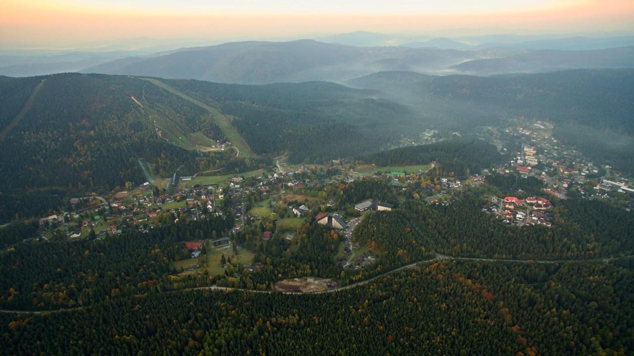 Resident Harrachov Family Apartment Luaran gambar