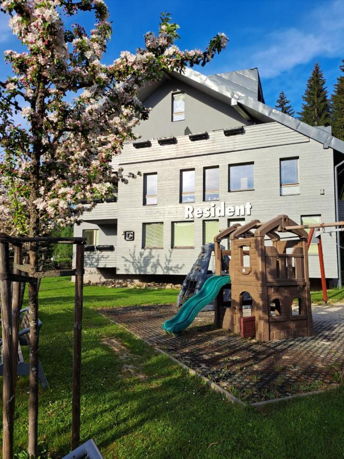 Resident Harrachov Family Apartment Luaran gambar